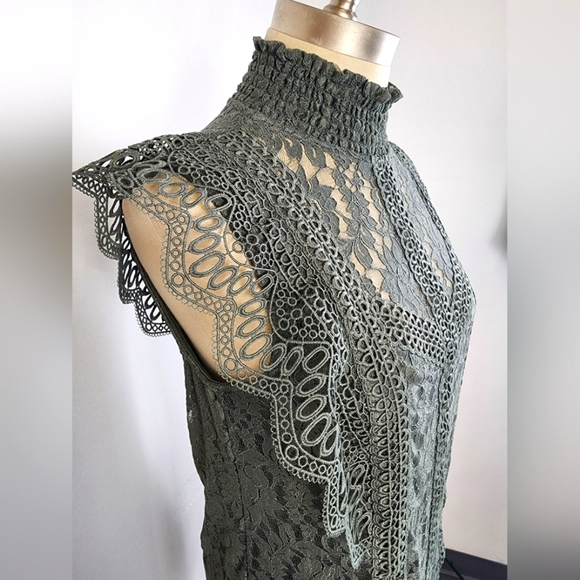 Cable & Gauge Tops - Cable & Gauge Women's Elegant Victorian Style Green Lace Sleeveless Shirt, sz SM